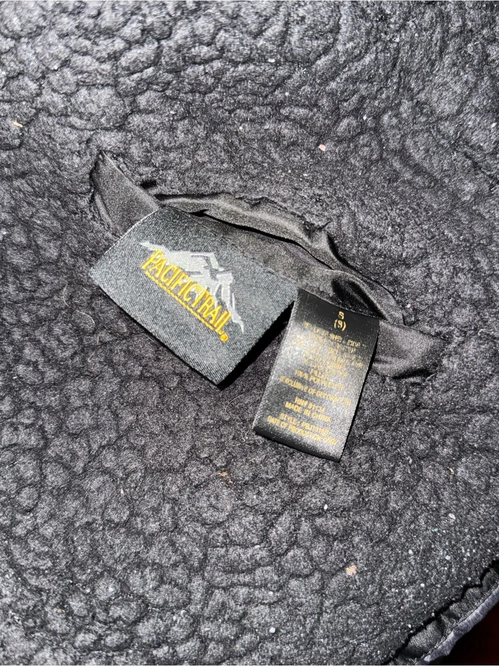 Pacific Trail Two-Tone Kids Puffer Jacket in Black and Dark Gray